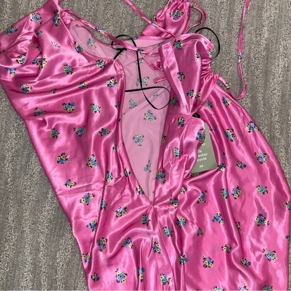 NWT H&M Pink Floral Satin Open Back Cowl Neck Maxi Dress Fairy Boho Women’s Sz L - Picture 4 of 7
